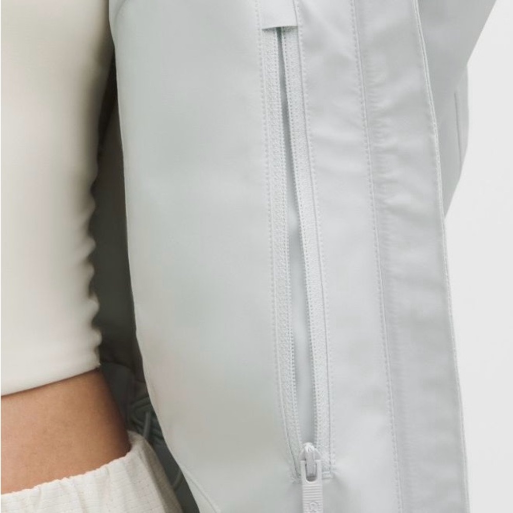 Lululemon Rain Rebel Jacket (Size 8) NWT - Picture 3 of 15